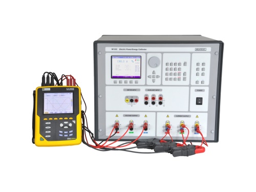 M133C 1F Calibrateur de puissance et d'énergie